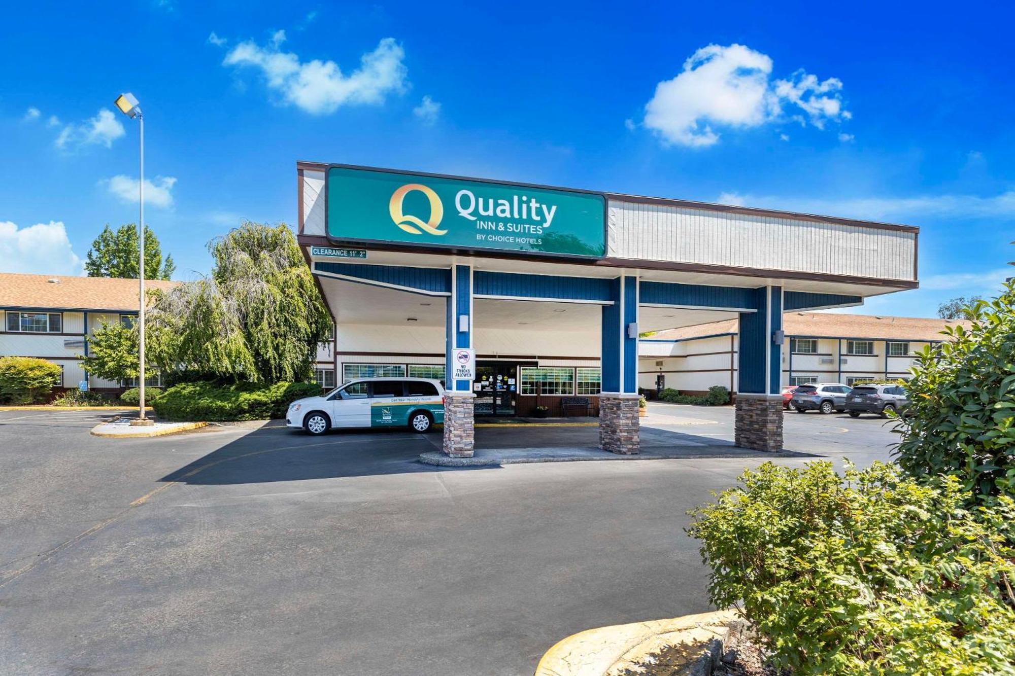 Quality Inn & Suites Medford Airport Eksteriør billede